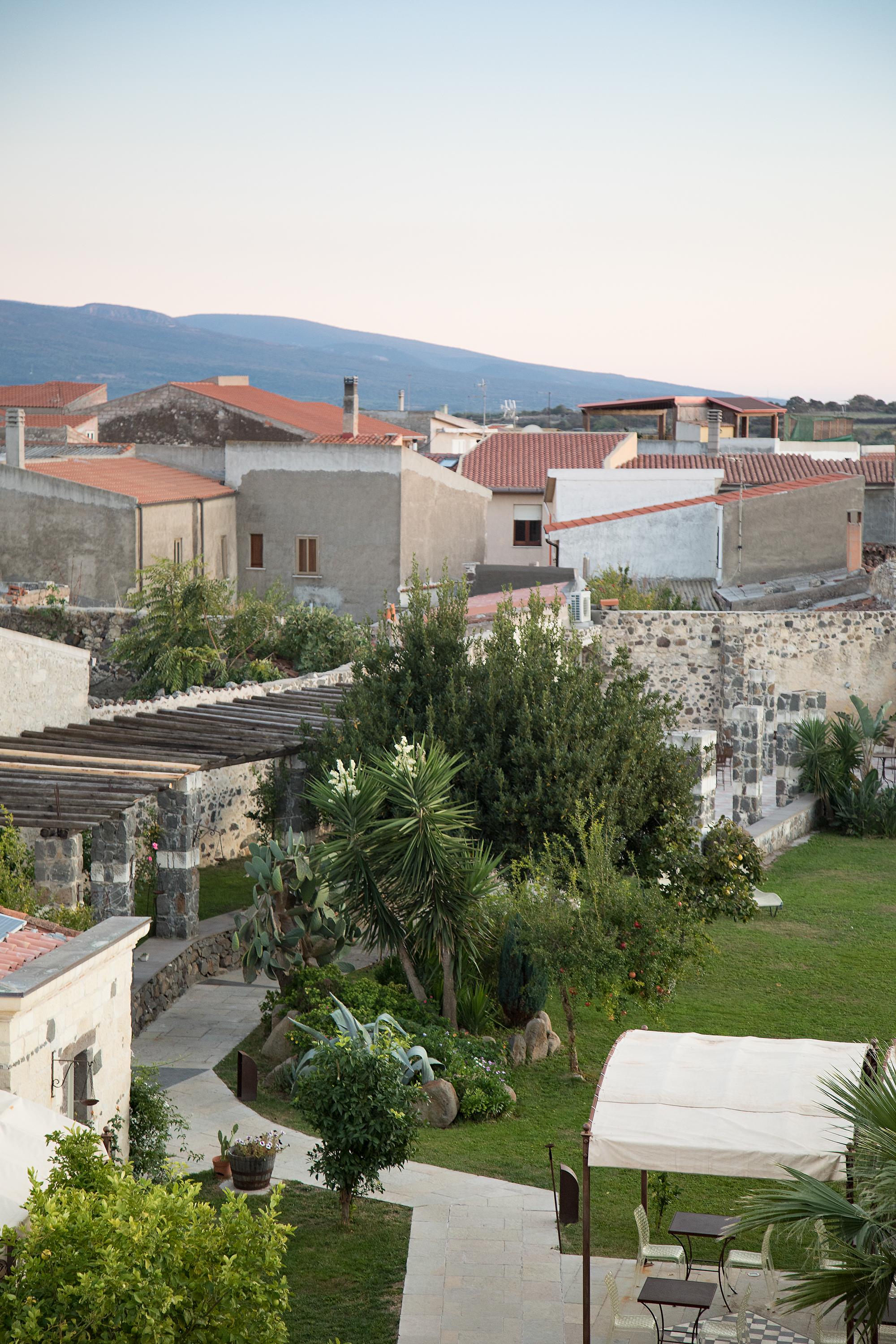 Hotel Maison Tresnuraghes ภายนอก รูปภาพ
