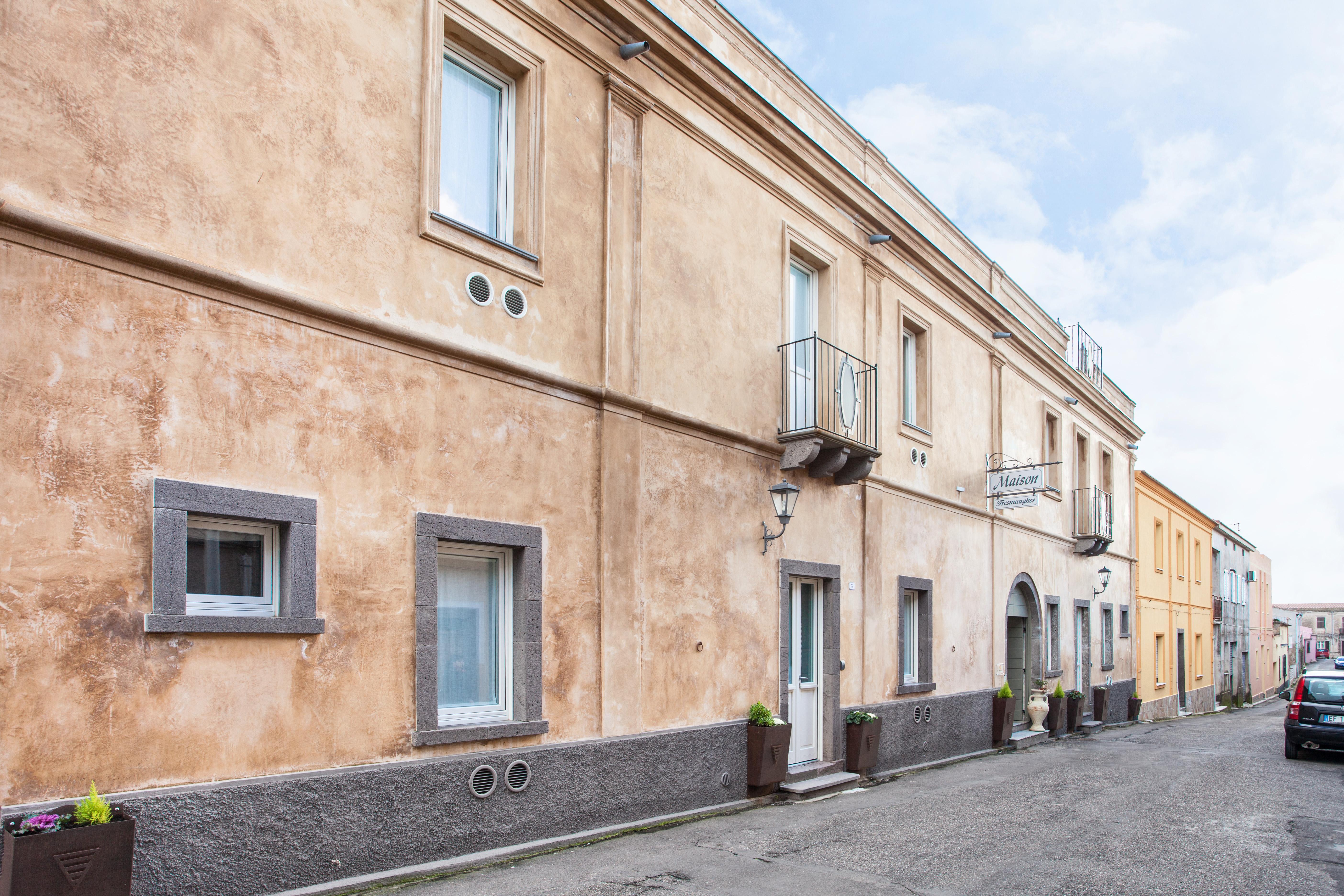 Hotel Maison Tresnuraghes ภายนอก รูปภาพ